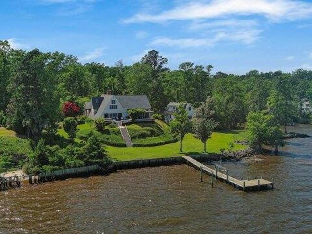 House for sale in New Bern, North Carolina