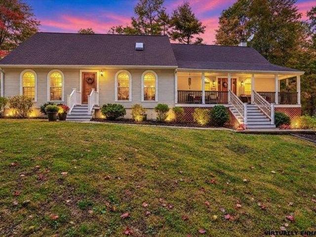House for sale in New Boston, Hillsborough County
