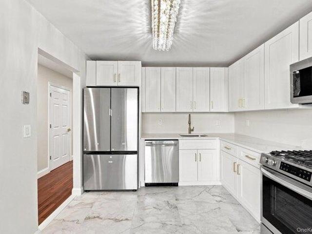Condo for sale in Rockland, New York