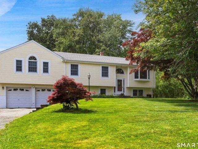 House for sale in New Fairfield, Connecticut