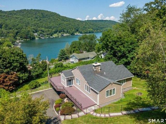 House for sale in New Fairfield, Connecticut