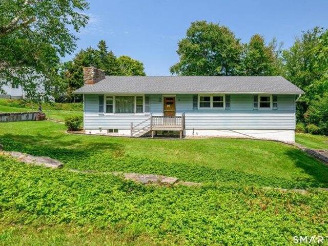 House for sale in New Fairfield, Connecticut