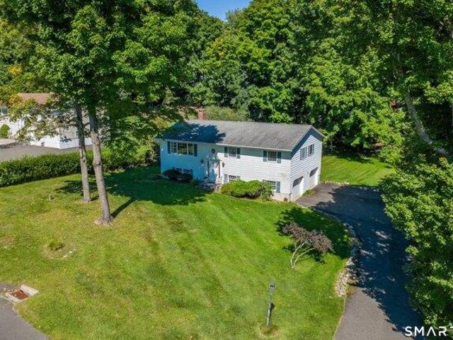 House for sale in New Fairfield, Connecticut