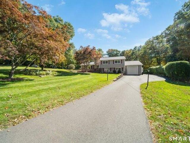 House for sale in Bigelow Corners, New Fairfield