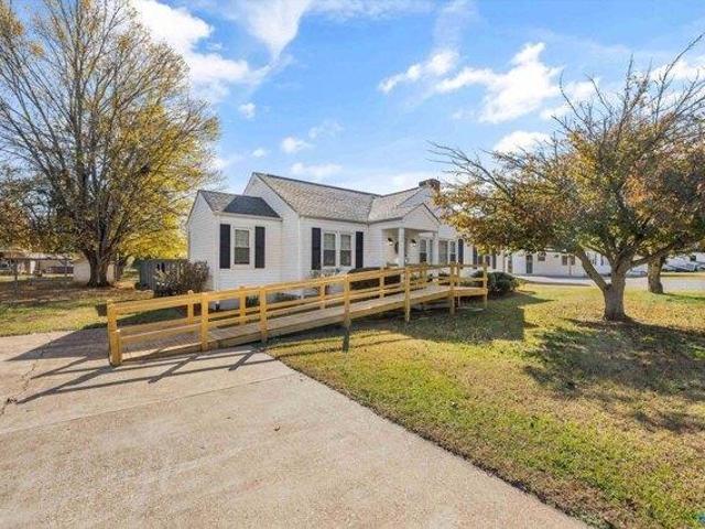 House for sale in New Hope, Alabama