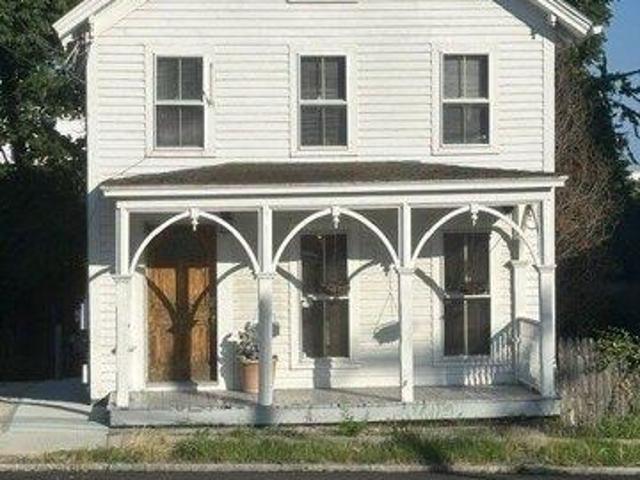 House for sale in New London, Connecticut