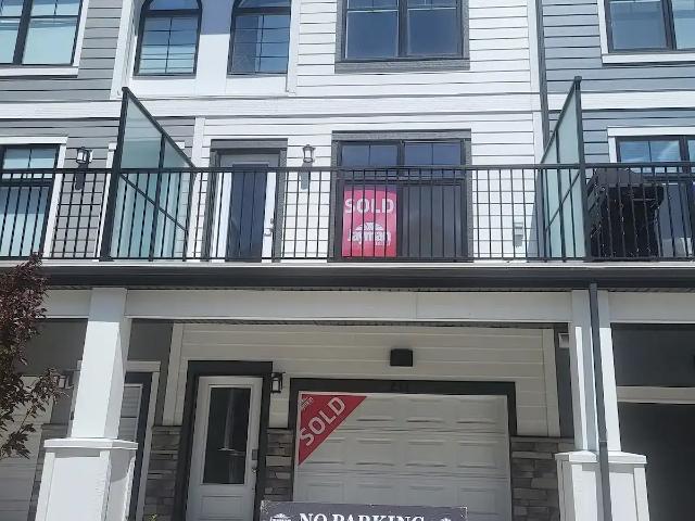 Townhouse for rent in Douglasdale/Douglas Glen, Calgary