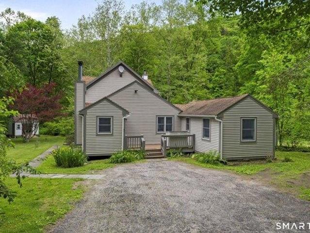 House for sale in Gaylordsville, Connecticut