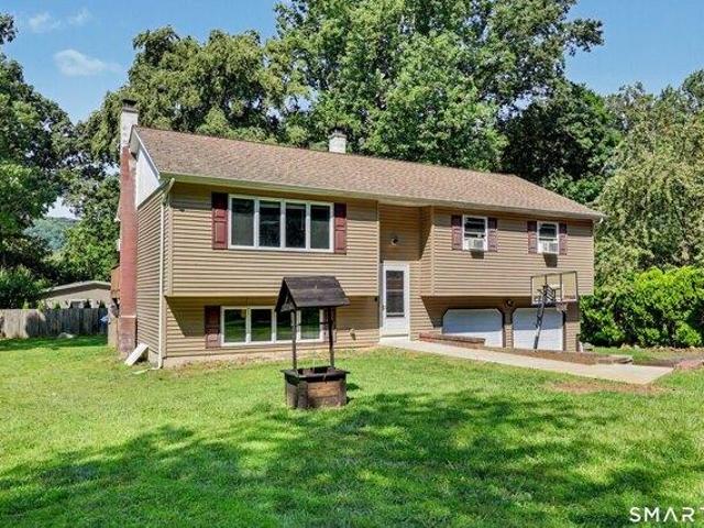 House for sale in Gaylordsville, Connecticut