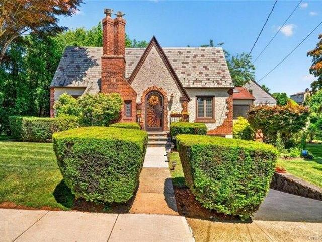 House for sale in New Rochelle, New York