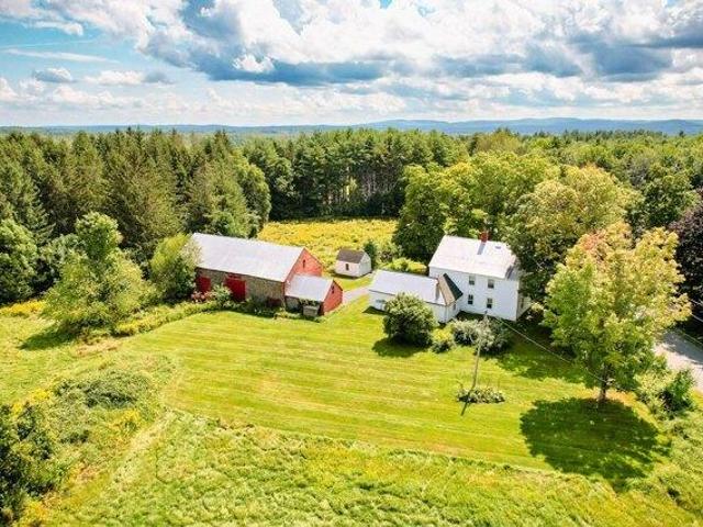 House for sale in Weeks Mills, New Sharon