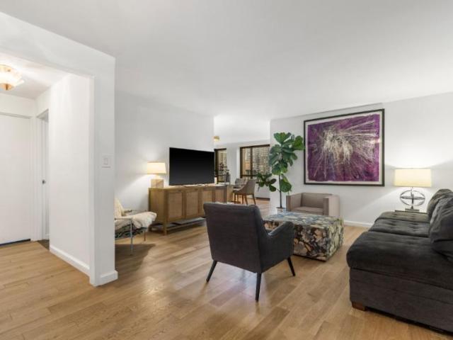Apartment for sale in Arverne, New York
