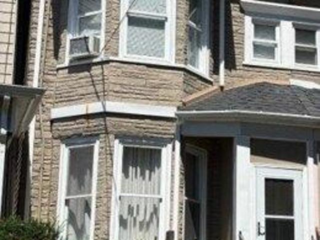 House for sale in Newark, Essex County