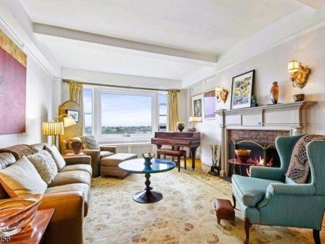Condo for sale in Newark