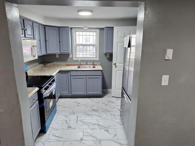 Townhouse for rent in Newark, New Jersey
