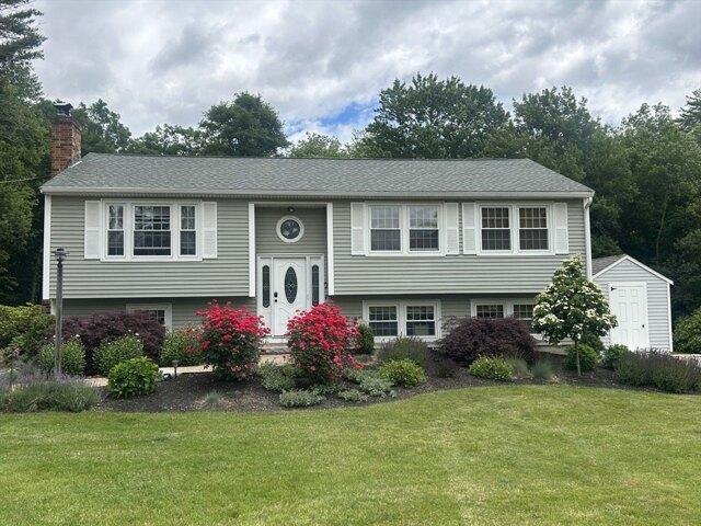 House for sale in Byfield, Massachusetts