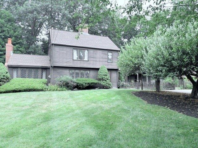 House for sale in Byfield, Massachusetts