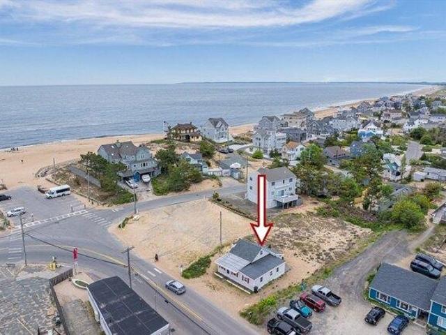 House for sale in Byfield, Massachusetts