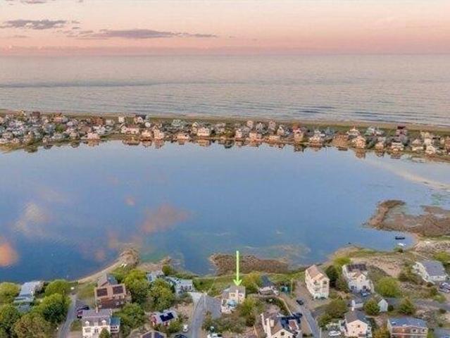 House for sale in Byfield, Massachusetts