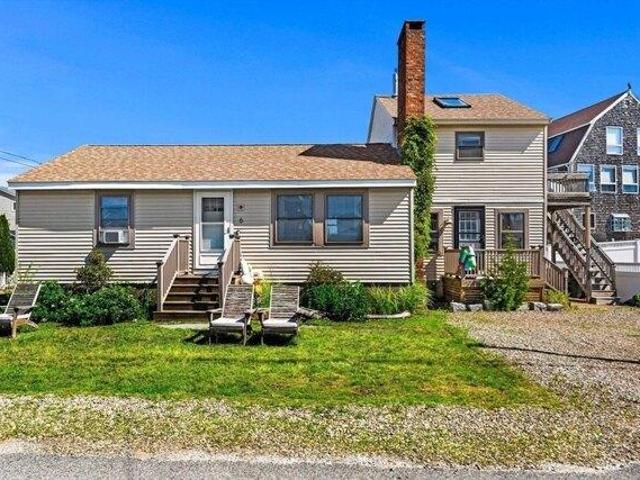 House for sale in Byfield, Massachusetts