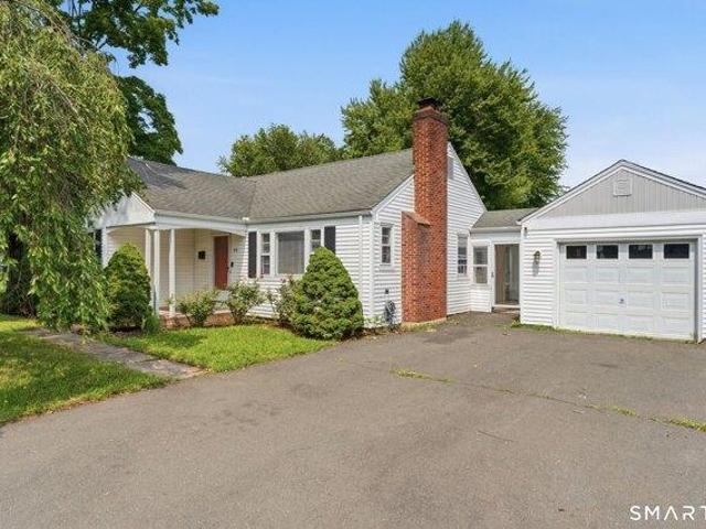 House for sale in Newington Junction, Newington