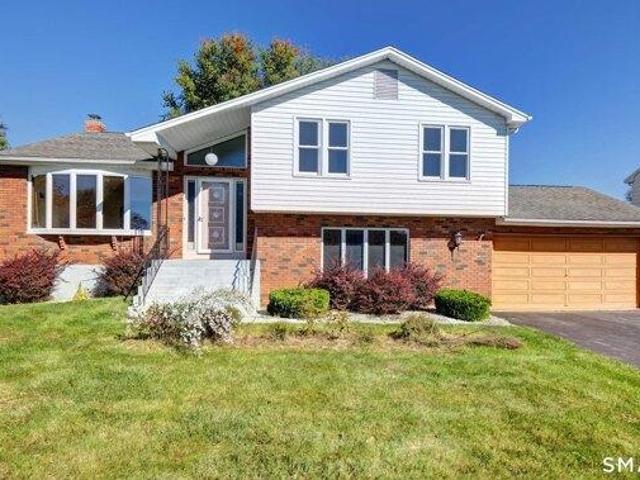 House for sale in Elm Hill, Newington