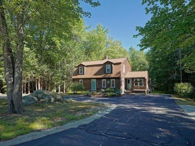 House for sale in Four Corners, Newmarket