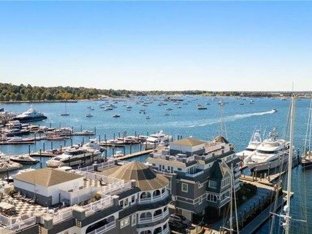 Condo for sale in Newport, Newport County