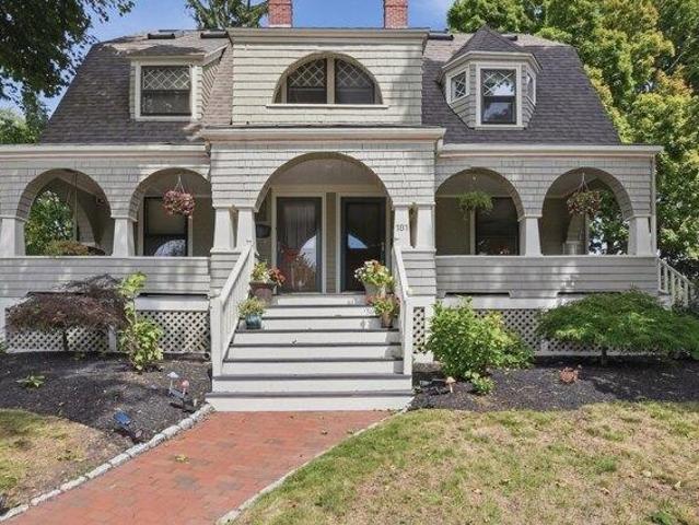 Condo for sale in Auburndale, Massachusetts