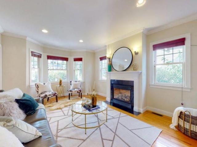 Townhouse for rent in Newton