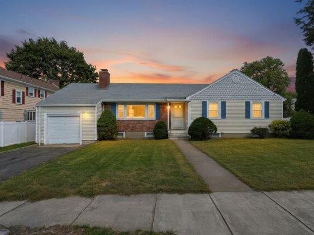 House for sale in Newton Highlands, Newton
