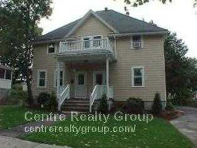 Condo for rent in Newton Highlands, Newton
