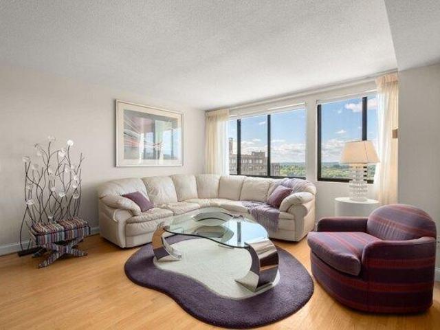 Condo for sale in Thompsonville, Newton