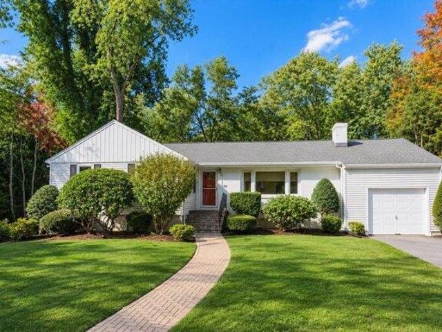 House for sale in Waban, Newton