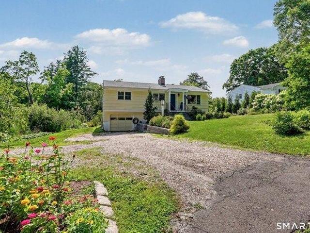 House for sale in Newtown