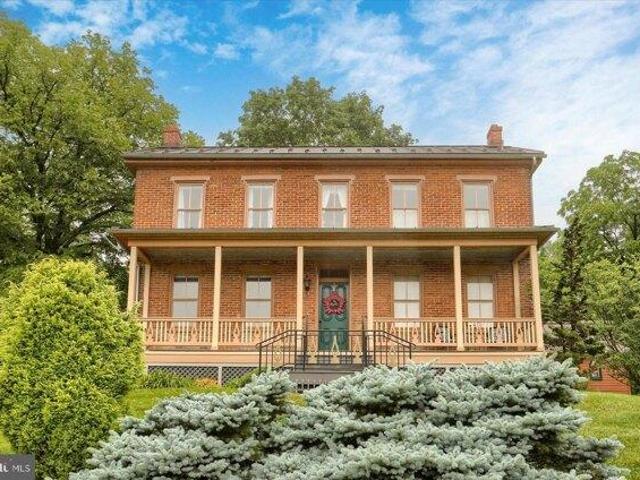 House for sale in Cumberland, Pennsylvania