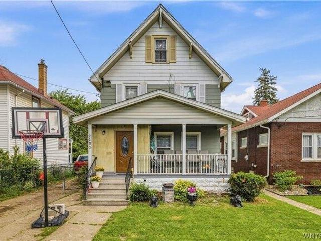 House for sale in Niagara, New York