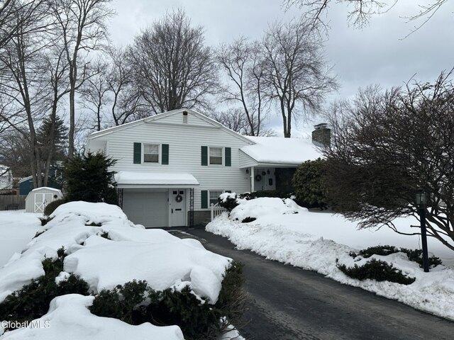 House for sale in Niskayuna, New York