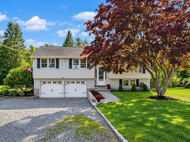 House for sale in North Andover, Essex County