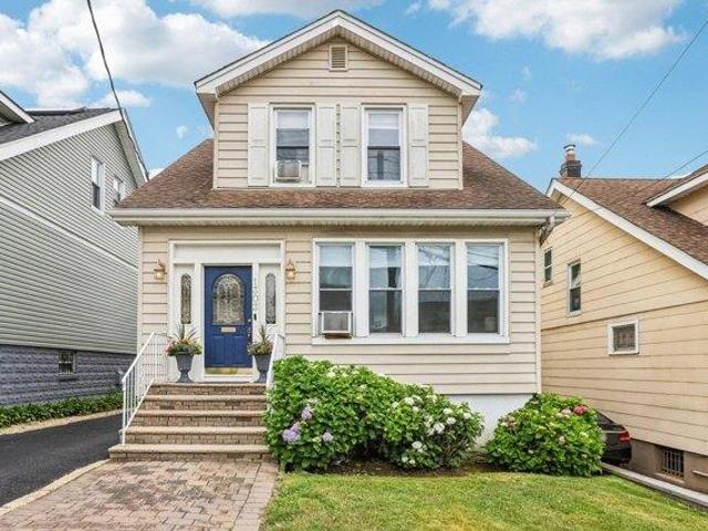 House for sale in Hudson, New Jersey