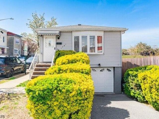 House for sale in Hudson, New Jersey