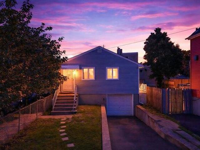 House for sale in Hudson, New Jersey