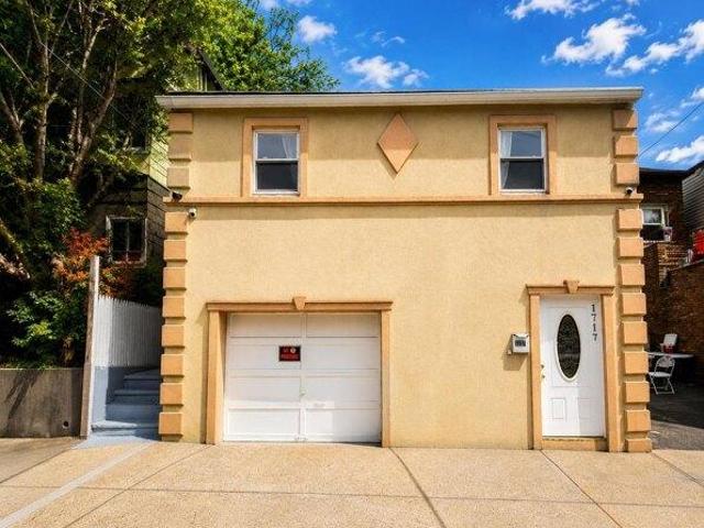 House for sale in Hudson, New Jersey