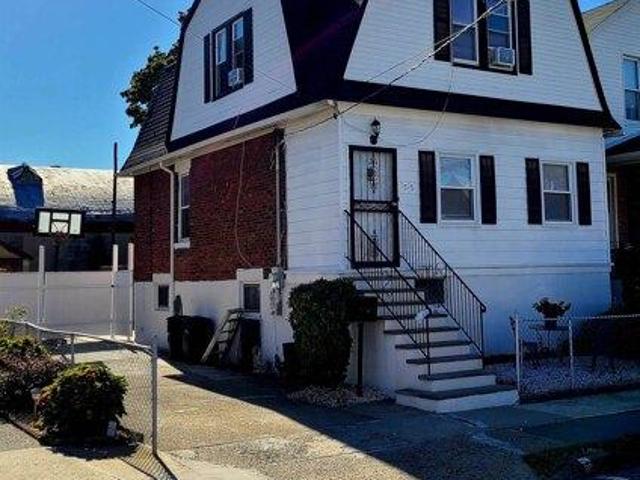 House for sale in Hudson, New Jersey