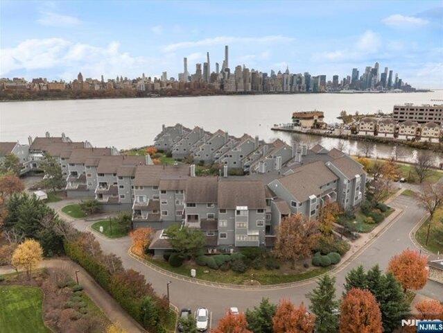 Condo for sale in Hudson, New Jersey