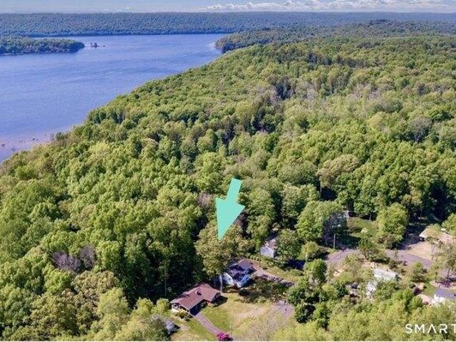 House for sale in North Branford, Connecticut