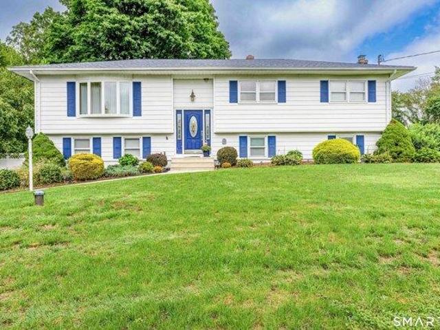 House for sale in Northford, North Branford