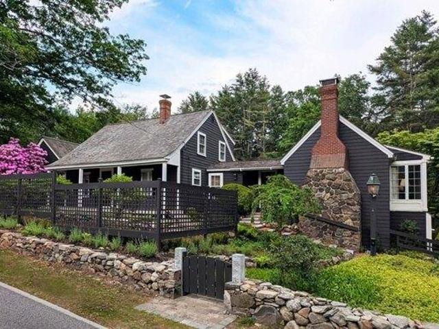House for sale in New Hampshire