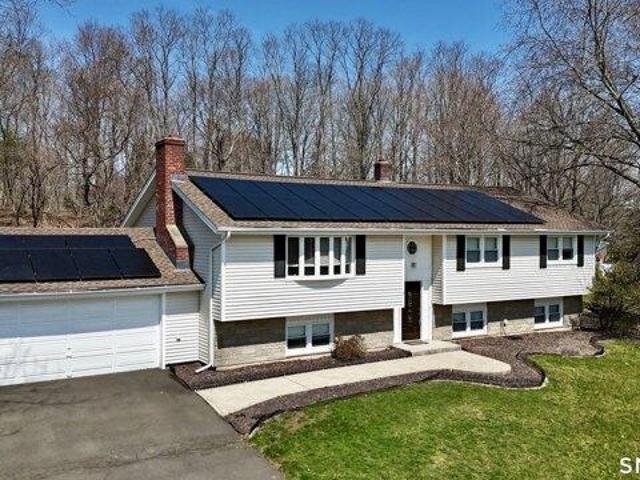 House for sale in North Haven, Connecticut