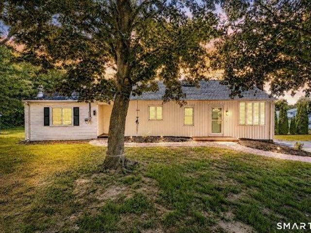 House for sale in North Haven, Connecticut